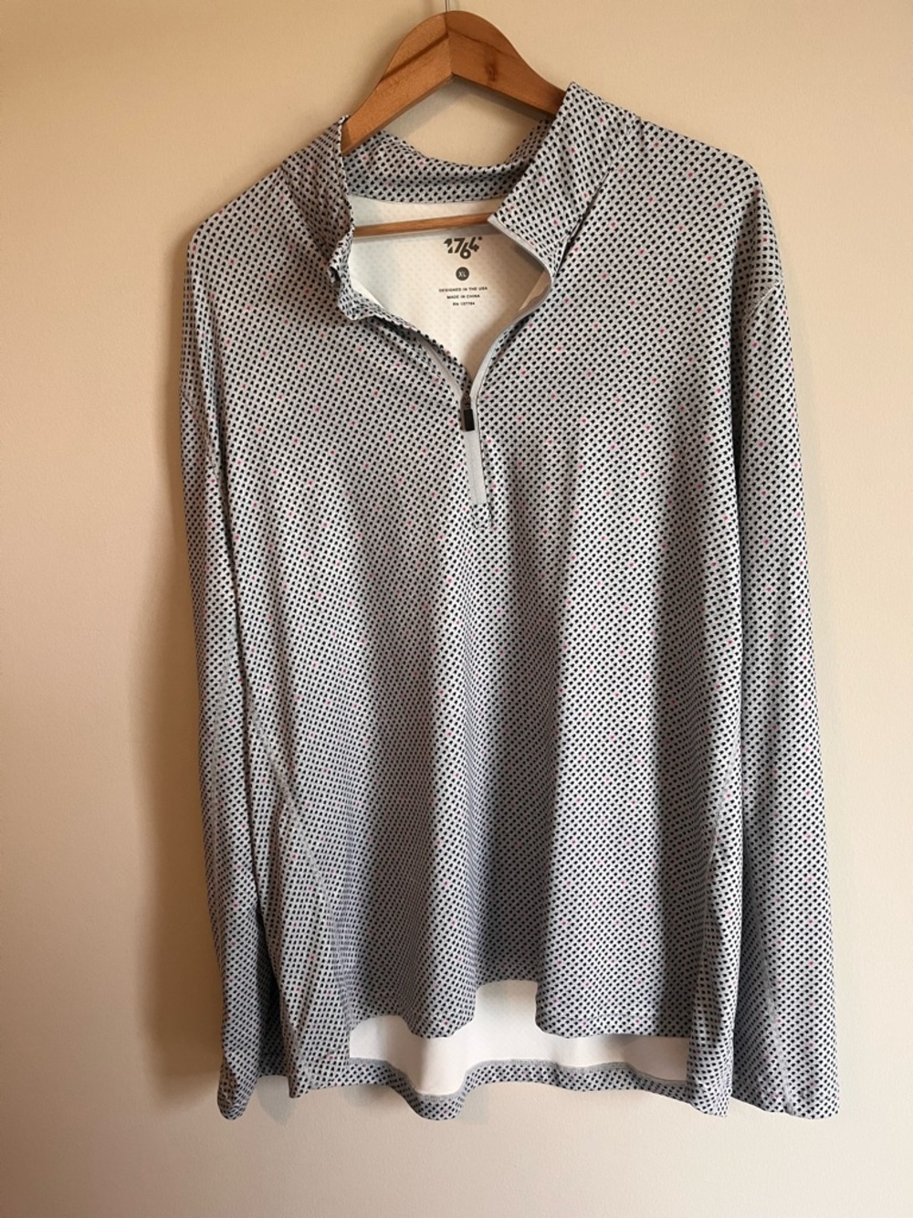 1764 Golf Men’s Grey Black & Pink Patterned Quarter Zip Long Sleeve Size XL